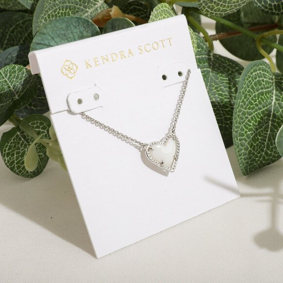 Kendra Scott Ari Heart Silver Ivory Mother-Of-Pearl Necklace - Picture 3 of 4